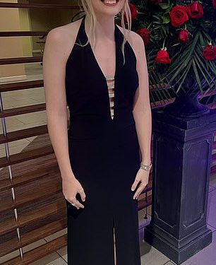 ANNA NICOLE SMITH -ova kćerka Dannielynn, 18, nosi ikoničnu haljinu Late Model