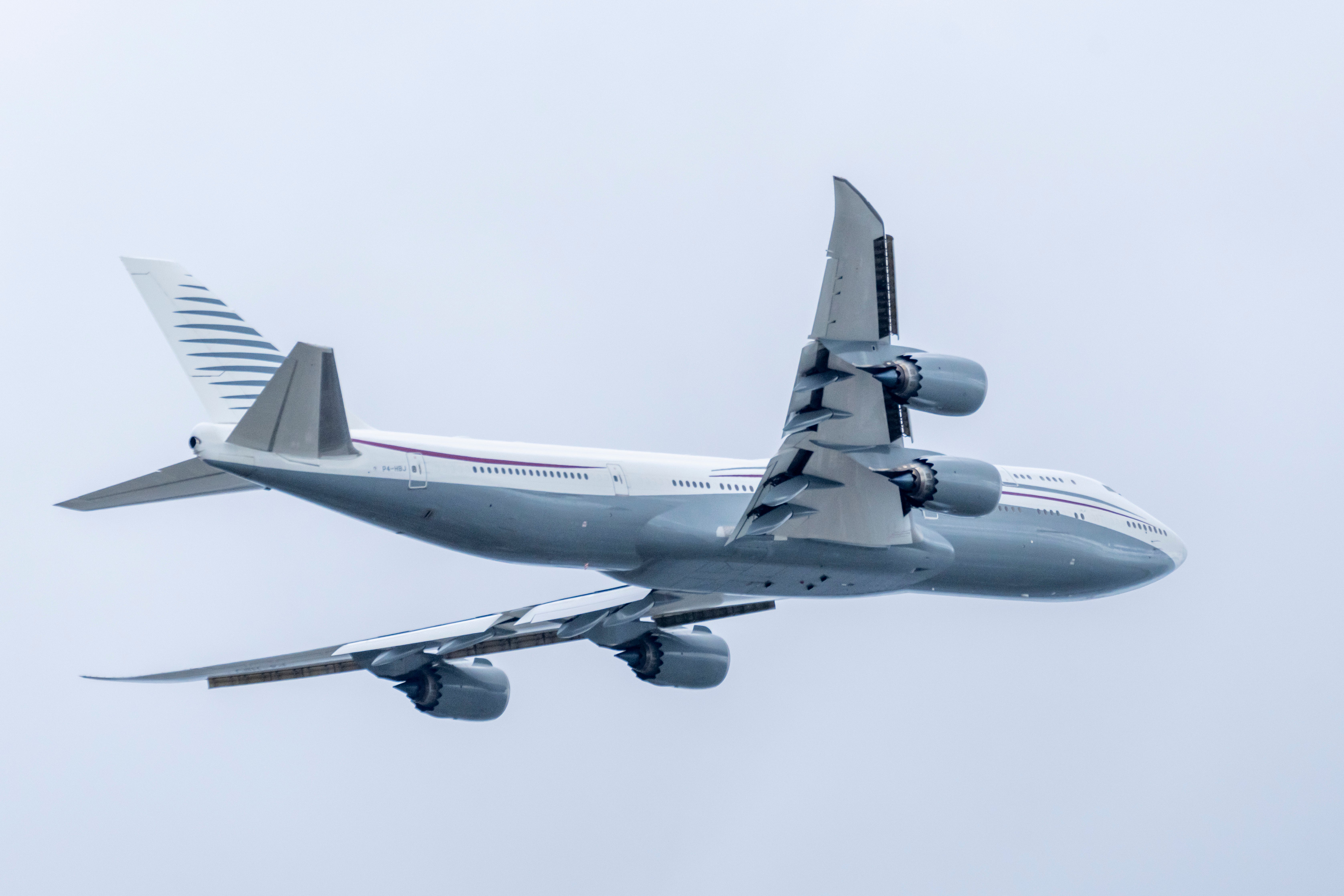 Tridesetogodišnji privatni zrakoplov Boeing koji je predsjednik Donald Trump obišao 15. veljače na međunarodnoj zračnoj luci Palm Beach, kako bi provjerio nove značajke hardvera i tehnologije i istaknuli kašnjenje proizvođača zrakoplova u pružanju ažuriranih verzija Air Force One
