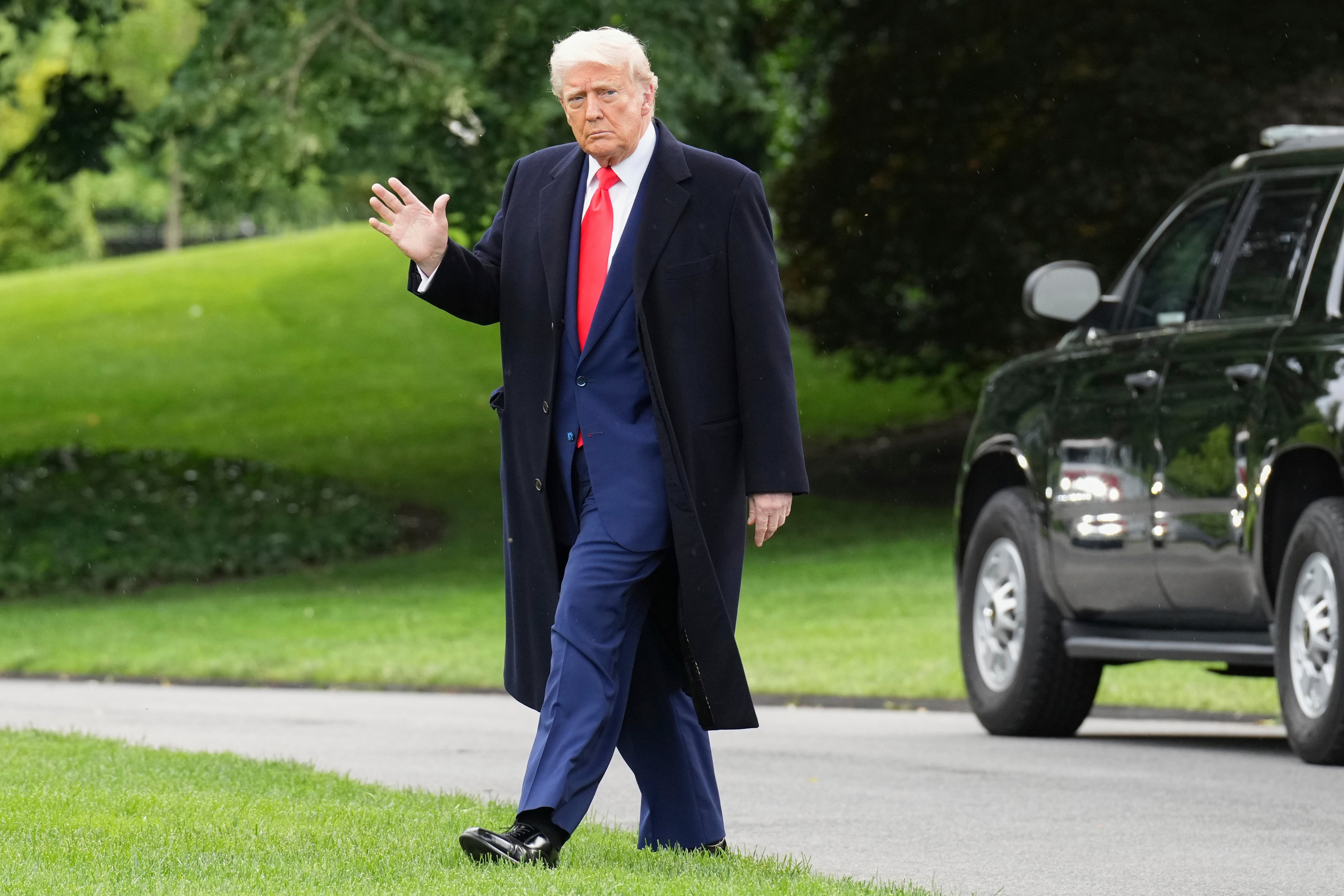 U siječnju je Trump potpisao izvršnu naredbu koja je uspostavila stratešku rezervu Bitcoin -a za SAD i uputio svoju administraciju da promovira upotrebu blockchaina