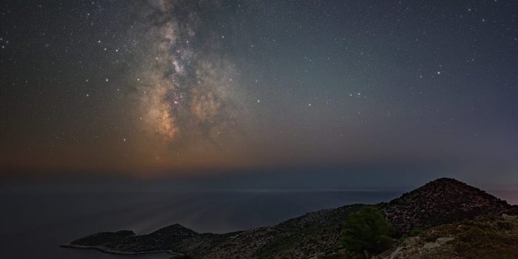 ASTROFOTOGRAFIJE LASTOVA Predivne snimke jednog od najtamnijih neba u Europi