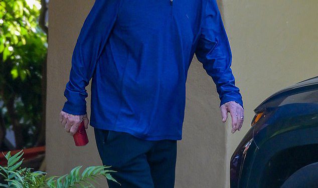 Akcijski film i sitcom 80 -ih neprepoznatljivi su na vrlo rijetkom viđenju u LA -u … Možete li pogoditi koga?