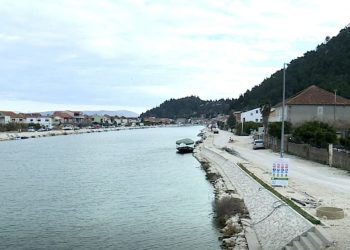 Alkoholizirani vozač koji je izazvao fatalnu prometnu nesreću u Opuzenu predan pritvorskom nadzorniku