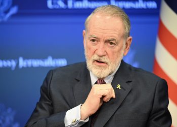 Amb. Huckabee Slams Francuski plan za palestinsku državu, naglašava veze američke Izraelske veze