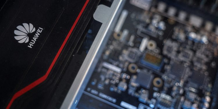 Amerika najavila sekundarne sankcije za tvrtke koje koriste Huaweijeve čipove