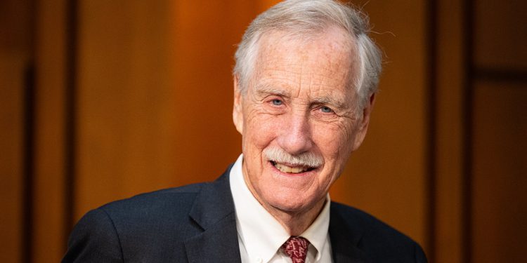 Angus King III, sin američkog senatora Angusa Kinga, kandiduje za guvernera Mainea