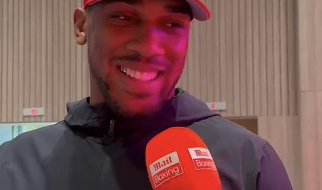 Anthony Joshua nagovještava da i dalje želi da se Tyson Fury bori jer Brit priznaje da još uvijek treba “obnoviti” svoje tijelo nakon najnovijeg povratka ozljede