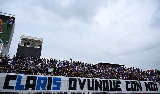 Atalanta Fan, 26, umire nakon što je ‘izbodena u leđa’ u nasilnom sukobu s Inter Milanskim pristalicama ‘ – kao što je osumnjičen za tinejdžere’ uhićena ‘