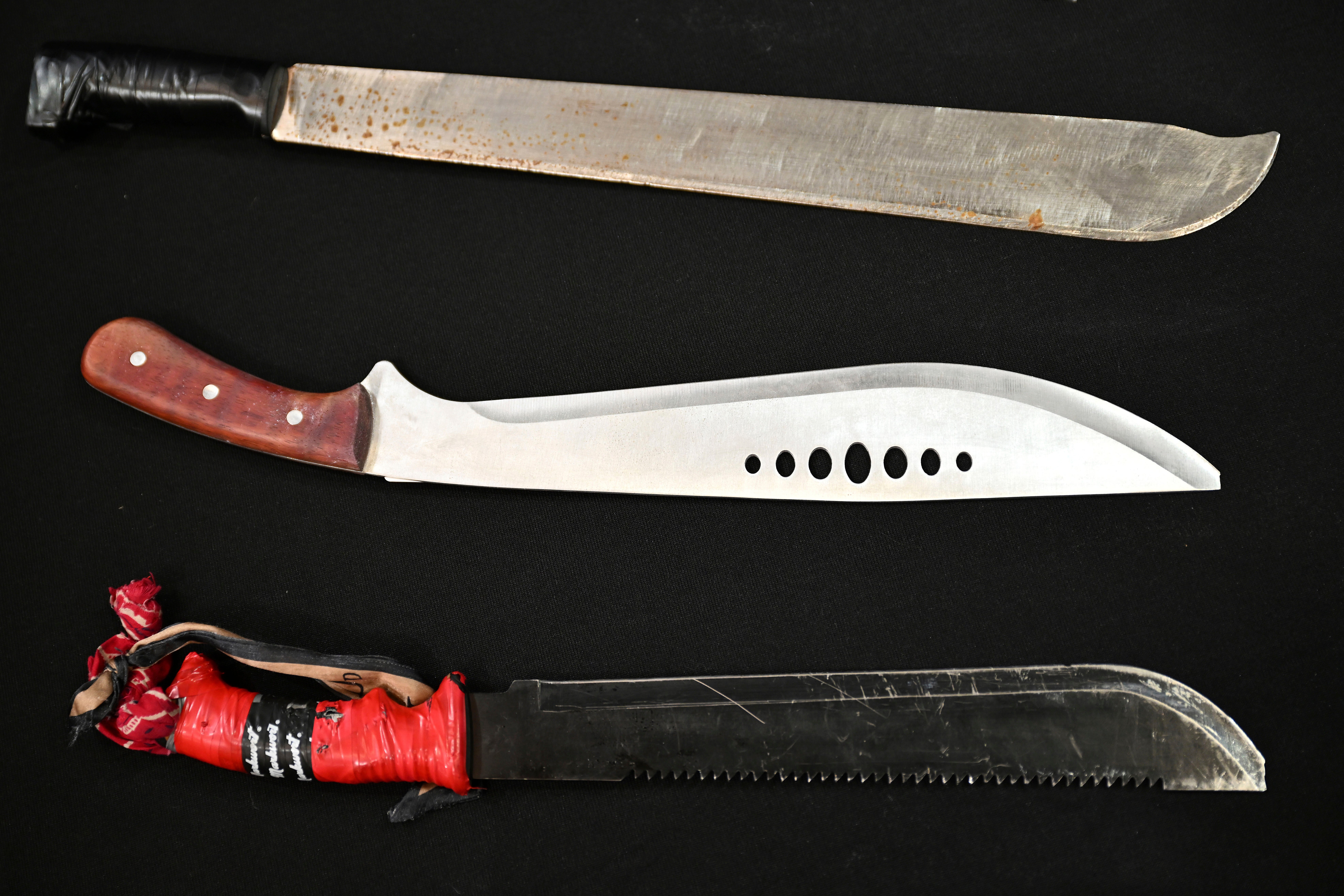Machete je izložen tijekom najave u policijskom sjedištu Victoria u Melbourneu u Australiji, četvrtak, 13. ožujka 2025. (James Ross/AAP Image putem AP)