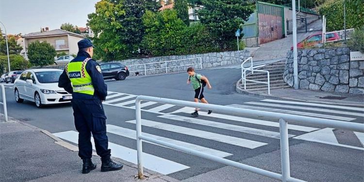 Autom udario dijete na pješačkom prijelazu u Rijeci