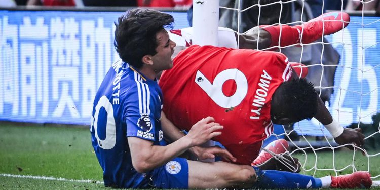 Awoniyi iz šume Nottingham u kome nakon sukoba s stupom