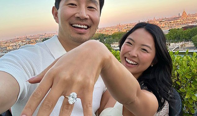 Barbie Star predlaže djevojku nakon tri godine zajedno … Pogledajte ogroman dijamantni prsten