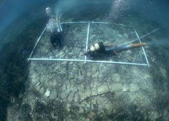 Bettany Hughes sa zadarskim arheolozima istraživala potopljeno naselje staro 7 tisuća godina kod Korčule