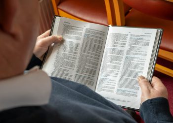 Biblijski stihovi koji daju utjehu kad izgubite nekoga dragog