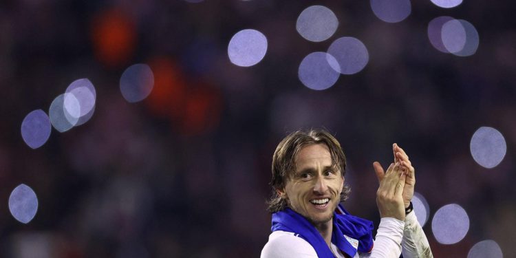 Bijesan i na rubu suza zbog Modrića žestoko napao Pereza: ‘Kakva glupost tehnokrata…’