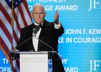 Bivši potpredsjednik Mike Pence počastio je obitelj JFK prestižnom nagradom