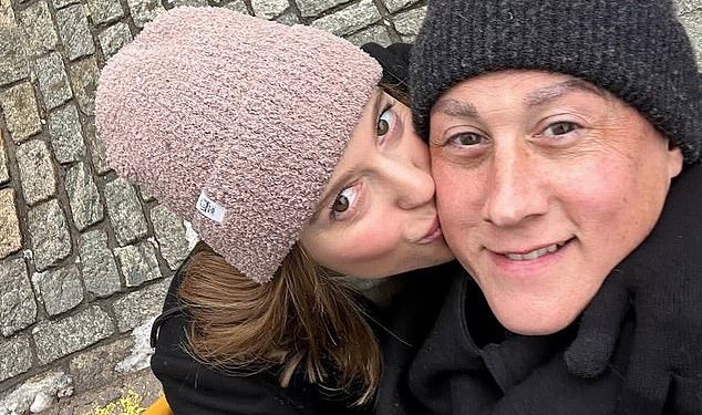 Bivši suprug Rachel Stevens Alex Bourne očekuje svoje prvo dijete s novom suprugom trgovcem umjetnikom Lily – tri godine nakon što se razdvojio iz S Club 7 pjevača