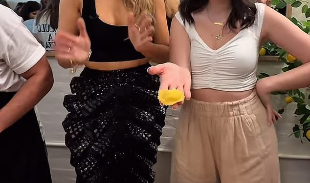 Blake Lively vraća se u pripremu hrane nakon što je njezin “odvratan” trgovina krafna izazvala zdravstvenu istragu