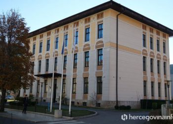 Bošnjački vijećnici traže sastanak sa Schmidtom i neovisnu reviziju dokumentacije za HNK Mostar