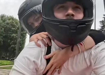 Brooklyn Beckham ‘naziva se taocem’ kao svađa s Nicolom Peltz uzima ‘Nevjerojatni’ Twist: Obiteljski prijatelji daju Katie Hind Hind-Isping Ažuriranje sukoba i kažu da će umrijeti iznutra i ‘kontrolira se’