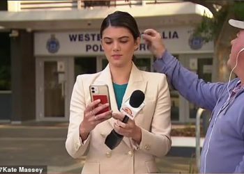 Bruto trenutak između 7News Reportera i snimatelja uhvaćenih na videu