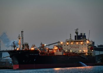 Cijene nafte pale ispod 66 dolara, OPEC snizio prognozu rasta ponude