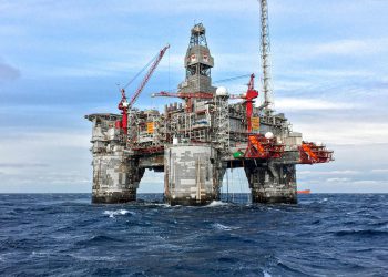 Cijene nafte pale pod pritiskom sniženja kreditnog rejtinga SAD-a