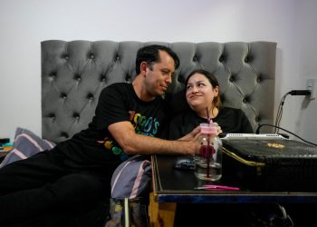 Čileanska žena s mišićnom distrofijom postaje lice rasprave o eutanaziji dok se Bill zaustavlja u Senatu