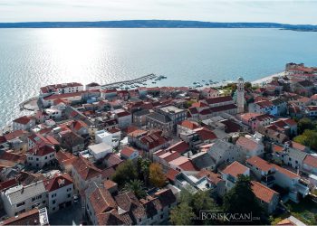 Čišćenje podmorja u Kaštel Novom