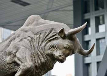 Crypto Daybook Americas: All Eyes on Jobs, Fed as Bitcoin Prepares for Breakout Rally