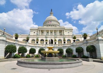 Crypto Daybook Americas: Bitcoin Threatened by Regulation Hiccup, Weakening Demand