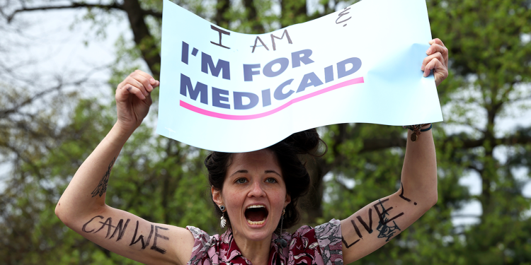 DNC ciljati četiri ‘ranjive kuće republikanaca’ na ‘spas Medicaid’; GOP se vrati natrag