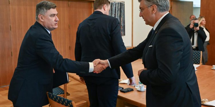 DONESENA STRATEGIJA OBRANE DRŽAVE Predsjednik i premijer se napokon dogovorili!