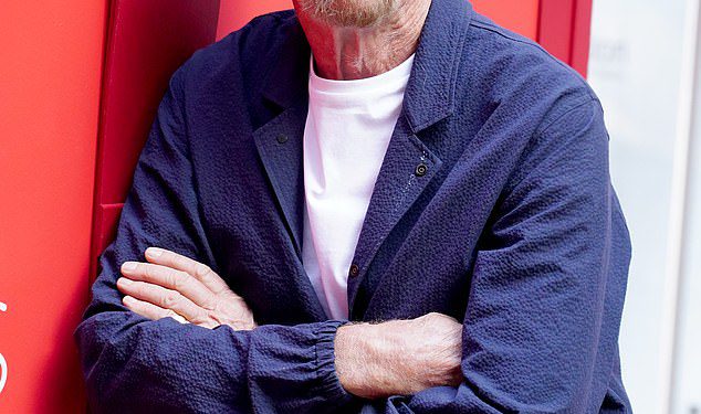 Dan s milijarderom Richardom Bransonom dok ispija Piña Colada prije podneva i zabave u privatnom plažnom klubu