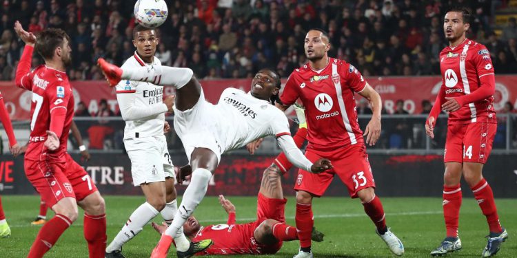 Današnje igre: Postoje Bologna-Genoa i Milan-Monza