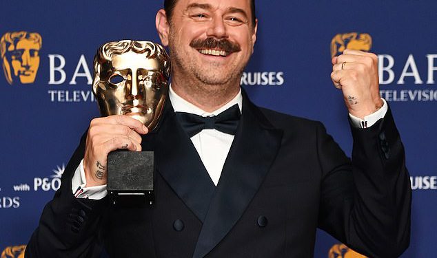 Danny Dyer otkriva da je preuzeo Posh Sport koji su Royals voljeli pripremiti za novu sezonu rivala nakon što je pobijedio u prvoj BAFTA -u