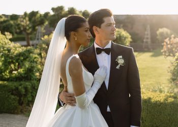 Danny O’Donoghue je oženjen! Frontmen scenarija je “preko mjeseca” dok je u romantičnoj ceremoniji povezivao čvor sa svojom zadivljujućom djevojkom Anais Niang