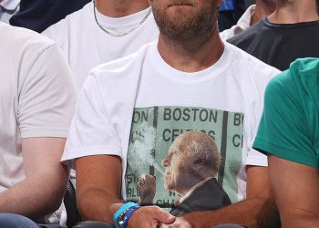 Dave Portnoy tvrdi da ima poseban tretman nad Taylor Swiftom prije nego što je večeras pohađao Knicks vs Celtics