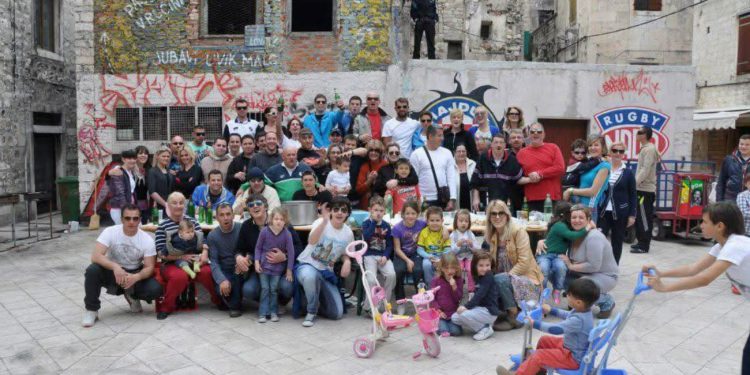 Denmonštrancjun: Danas je prosvjed u staroj gradskoj jezgri zbog opskrbnog punkta za stanare