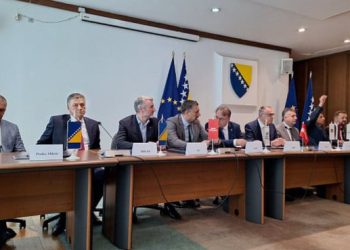 Deset stranaka u BiH potpisalo Platformu za mir, čeka se HDZ