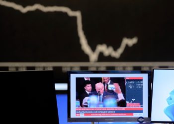 Dionica se zaroni nakon što Trump ponovno pokrene trgovinski ratni rizik s prijetnjom od 50% poreza na robu EU