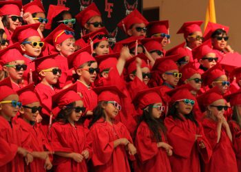 Djeca u Novom Meksiku koja se bore od glavobolje i povraćanja od onečišćenja