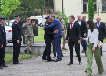 Dodik i dužnosnici RS-a ignorirali zabranu, stigli u vojarnu Kozara