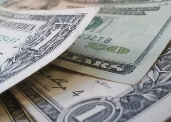 Dolar i dalje raste, ojačao i spram japanske valute