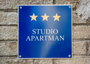 Država dijeli specijalnu oznaku, iznajmljivači se bune: ‘Gostoljubivost, trud i predanost ne stanuju u katastarskim izvadcima!’