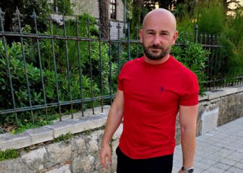 Dujmović poručio biračima: Šaraj malo, brate!