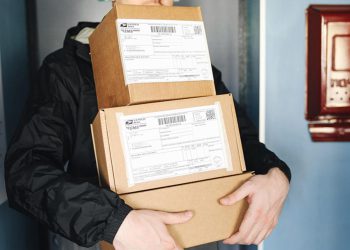 EU planira uvesti paušalnu naknadu na male pakete