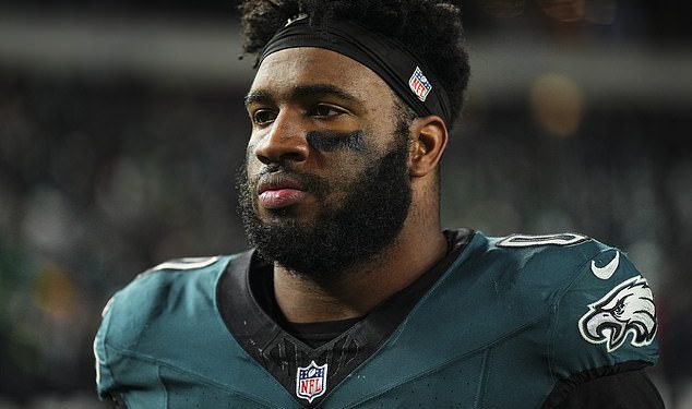 Eagles ‘pristaje trgovati pobjednikom Super Bowla Bryce Huff’ na 49ers godišnje nakon što mu je predao ugovor u iznosu od 51 milijuna dolara