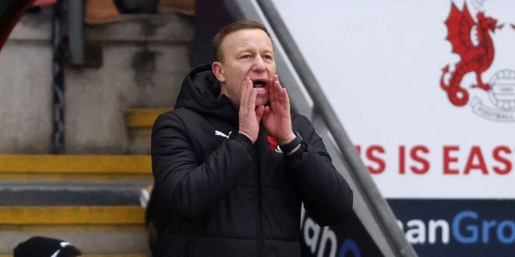 Engleska, Terryjev brat protjeran je zbog spora s protivnikom