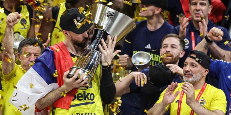 Euroliga, finale: Fennerbahce Champion. Pobijedio redovnika 81-70