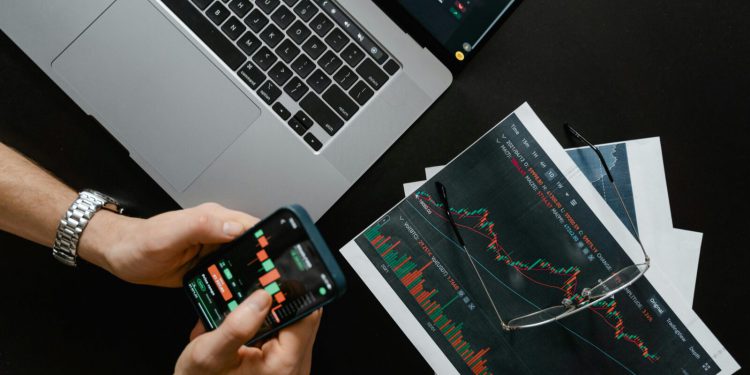 Europska tržišta rastu, Crobex stabilan pred vikend uz promet od 2,22 milijuna eura